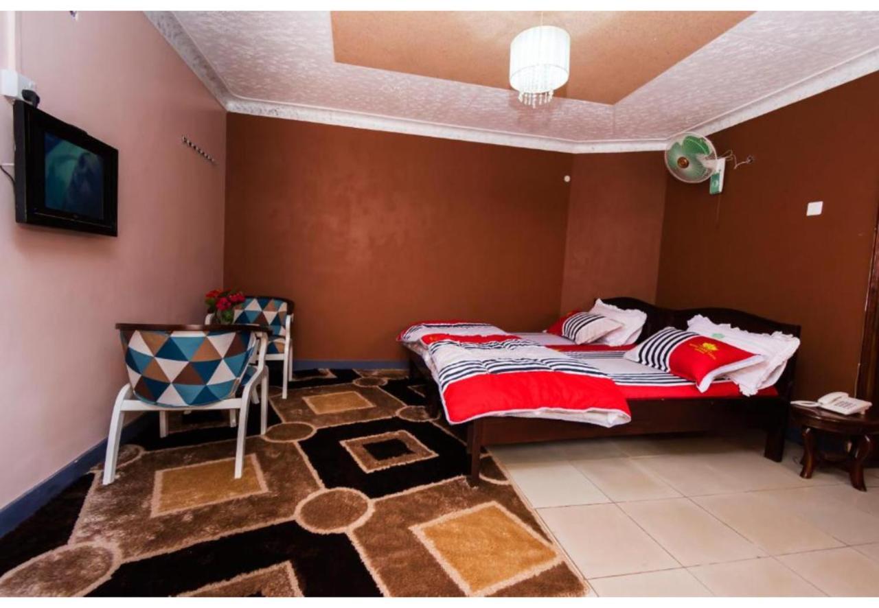 Royal Lake View Gardens Kampala Extérieur photo
