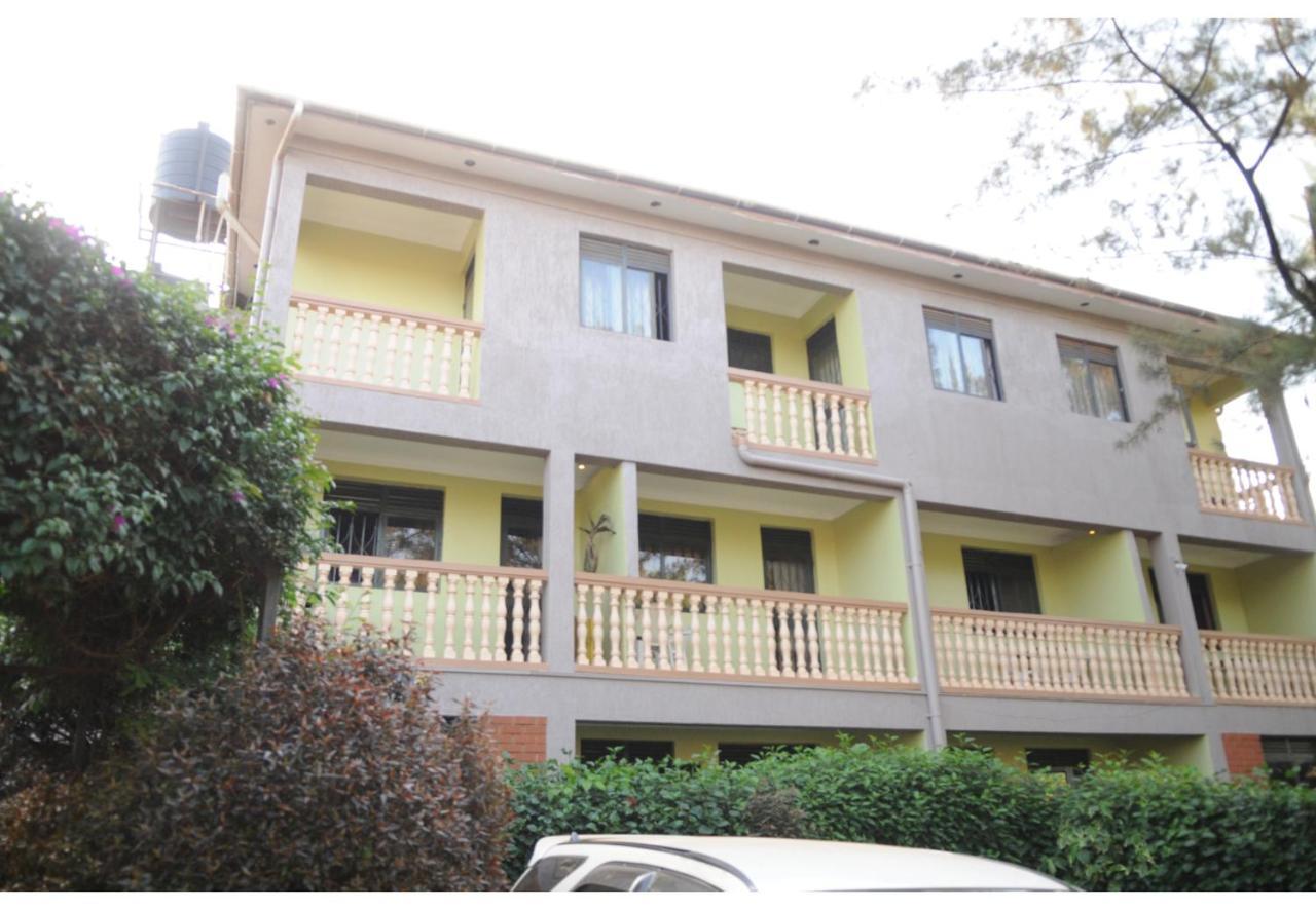 Royal Lake View Gardens Kampala Extérieur photo