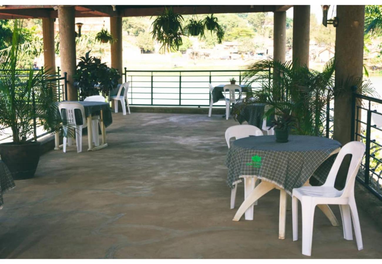 Royal Lake View Gardens Kampala Extérieur photo