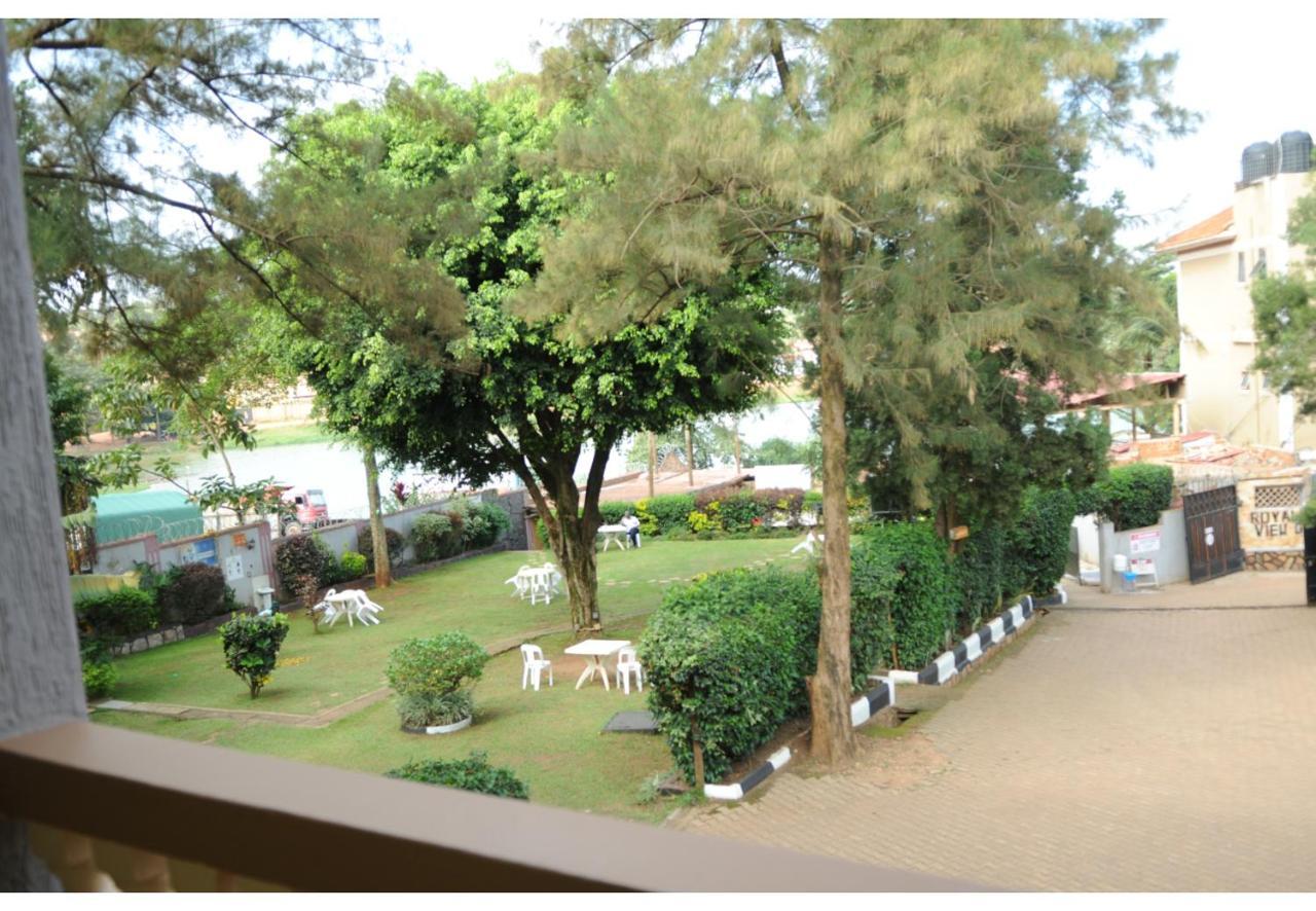 Royal Lake View Gardens Kampala Extérieur photo