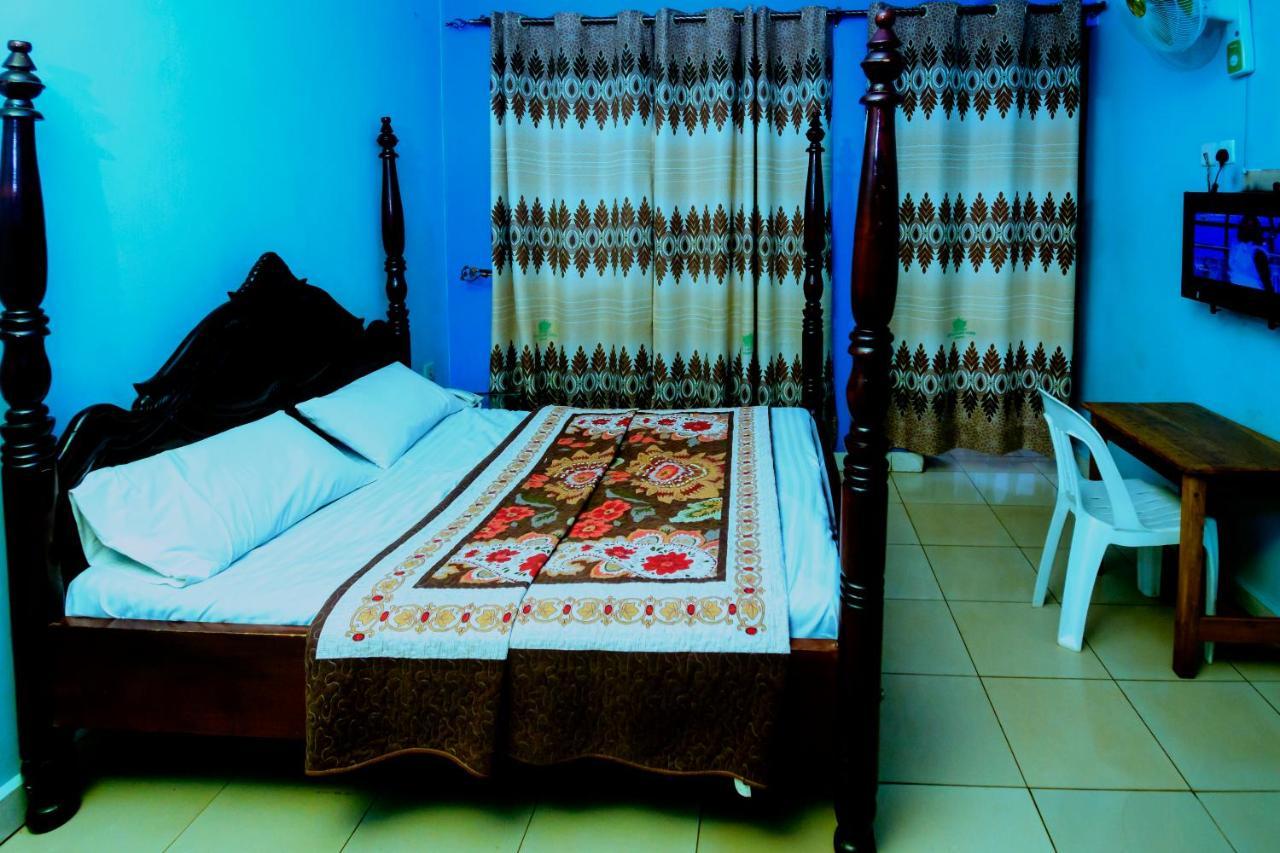 Royal Lake View Gardens Kampala Extérieur photo
