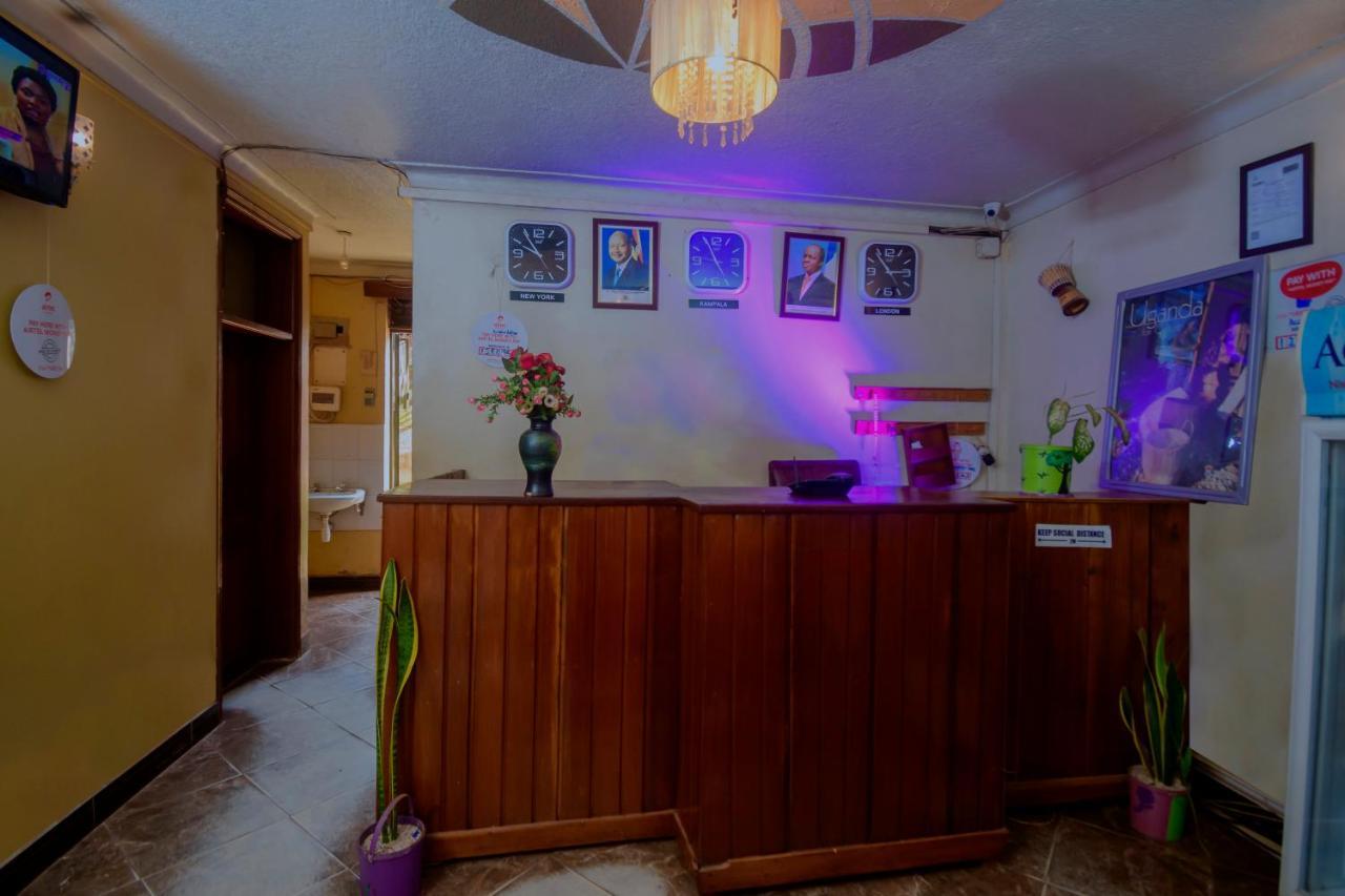 Royal Lake View Gardens Kampala Extérieur photo