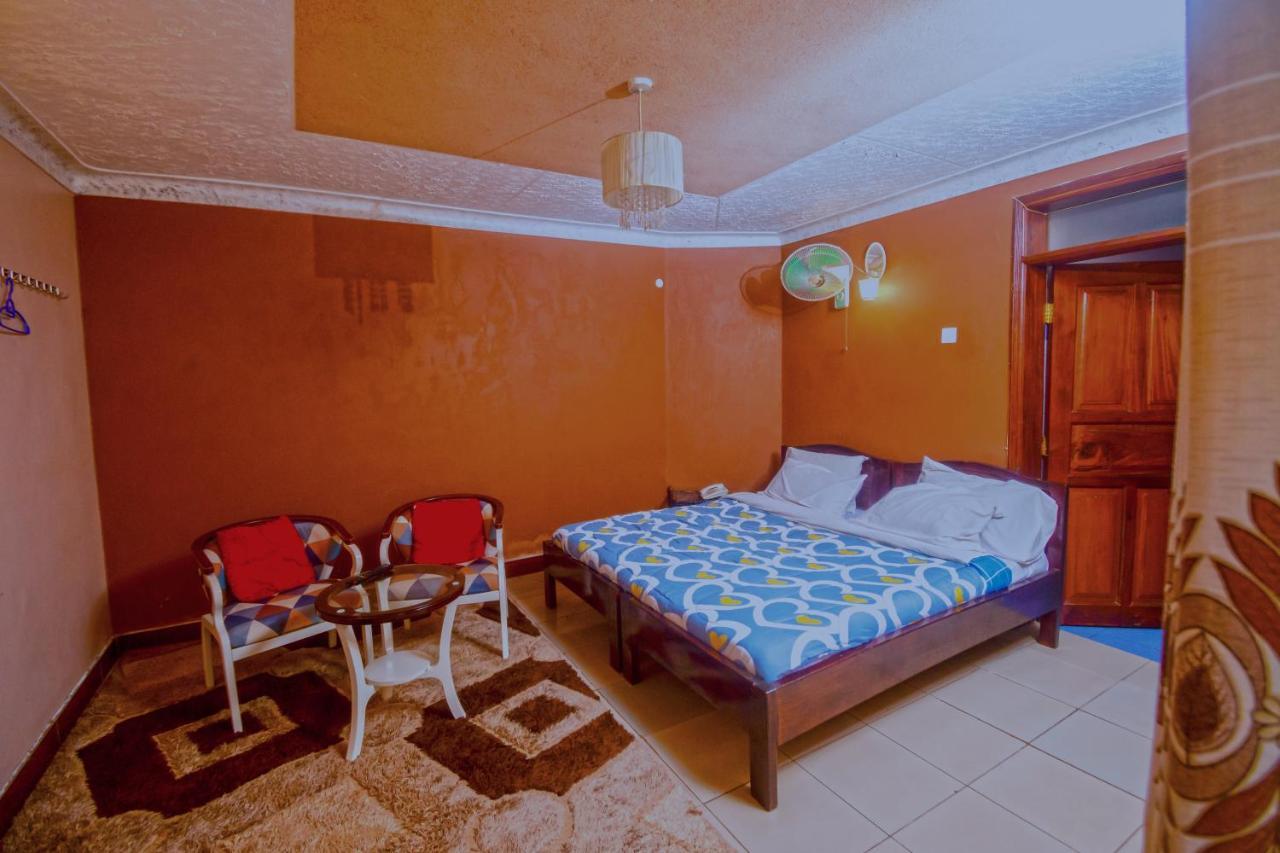 Royal Lake View Gardens Kampala Extérieur photo
